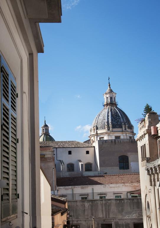 *1*7*4* Via Roma Bed & Breakfast Palermo Bagian luar foto